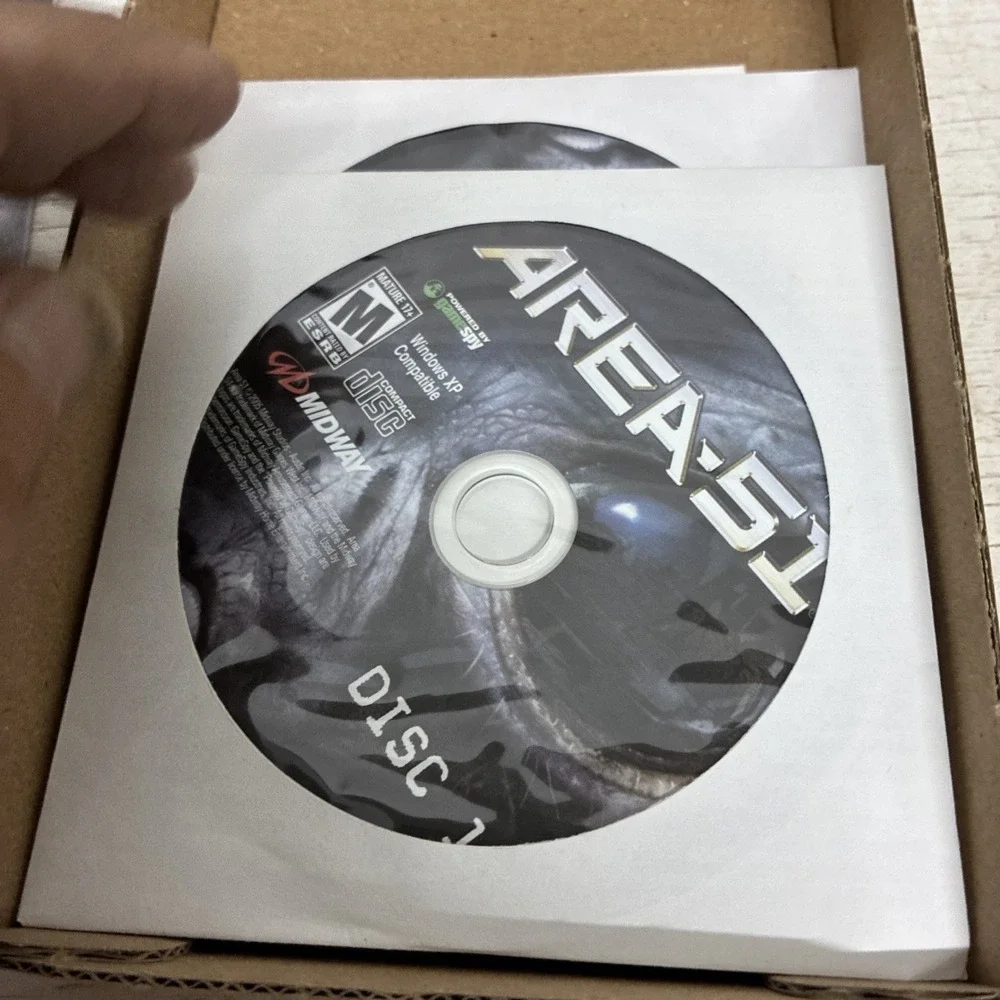 Area-51 PC, Complete with Box, 3 CD-ROM, manuals, Rare, 2005 very good